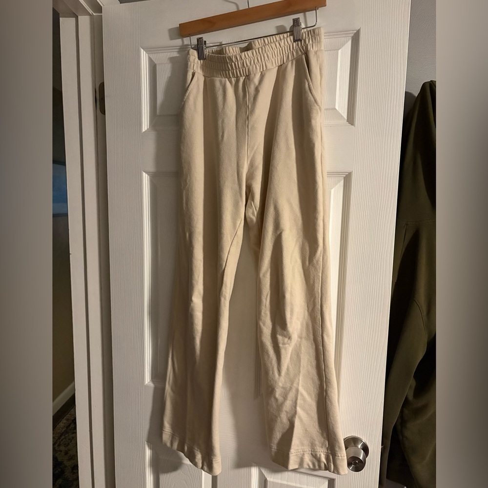 Nuuds size small sweatpants in cream color